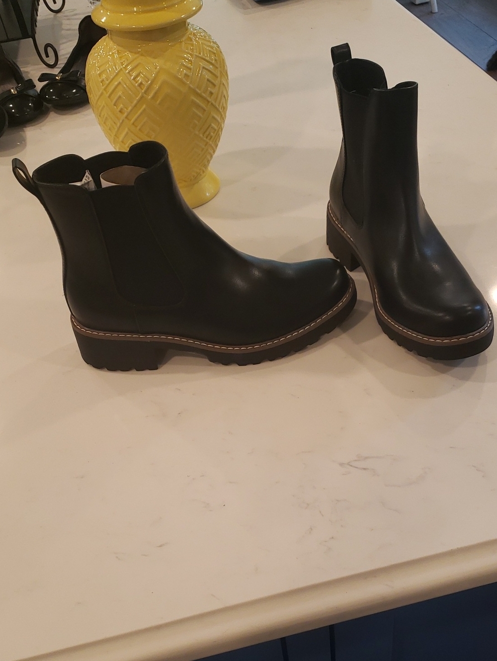 Universal Thread Black Lug Chelsea Ankle Boots
